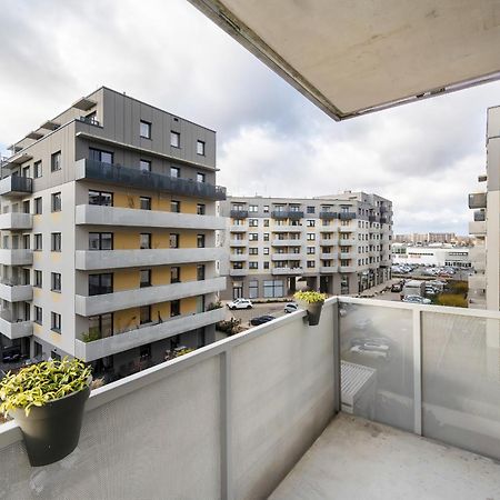 One Bedroom Apartment Nadodrze With Free Garage Wroclaw By Noclegi Renters Exteriör bild