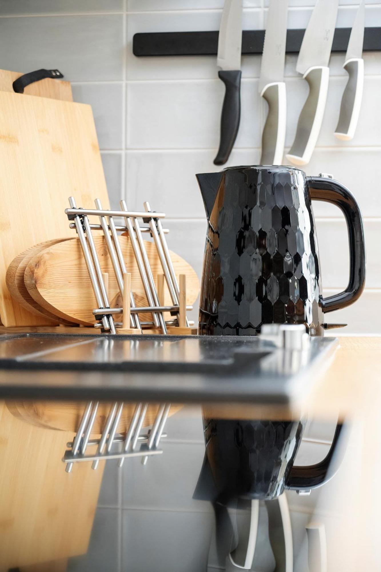 One Bedroom Apartment Nadodrze With Free Garage Wroclaw By Noclegi Renters Exteriör bild