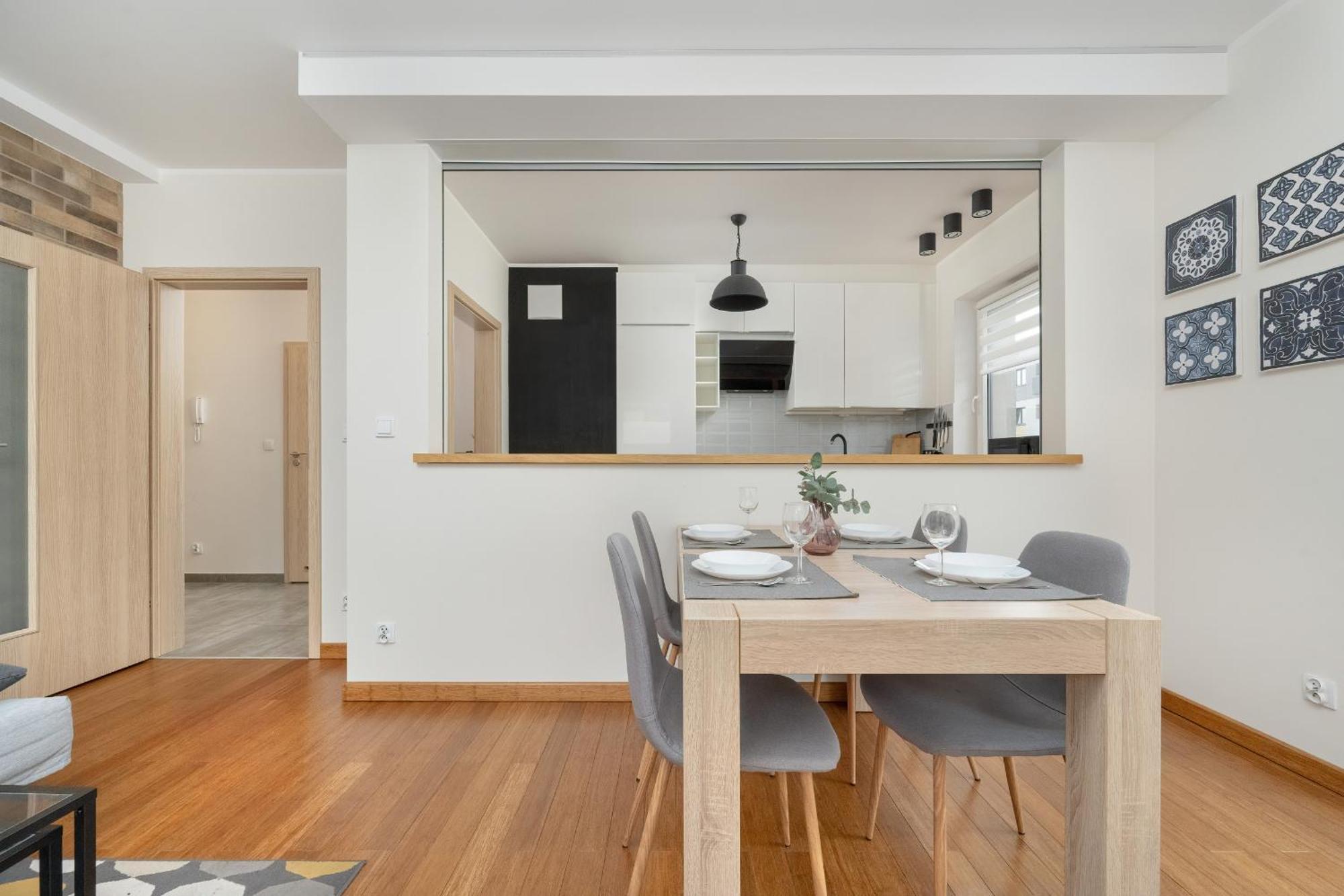 One Bedroom Apartment Nadodrze With Free Garage Wroclaw By Noclegi Renters Exteriör bild