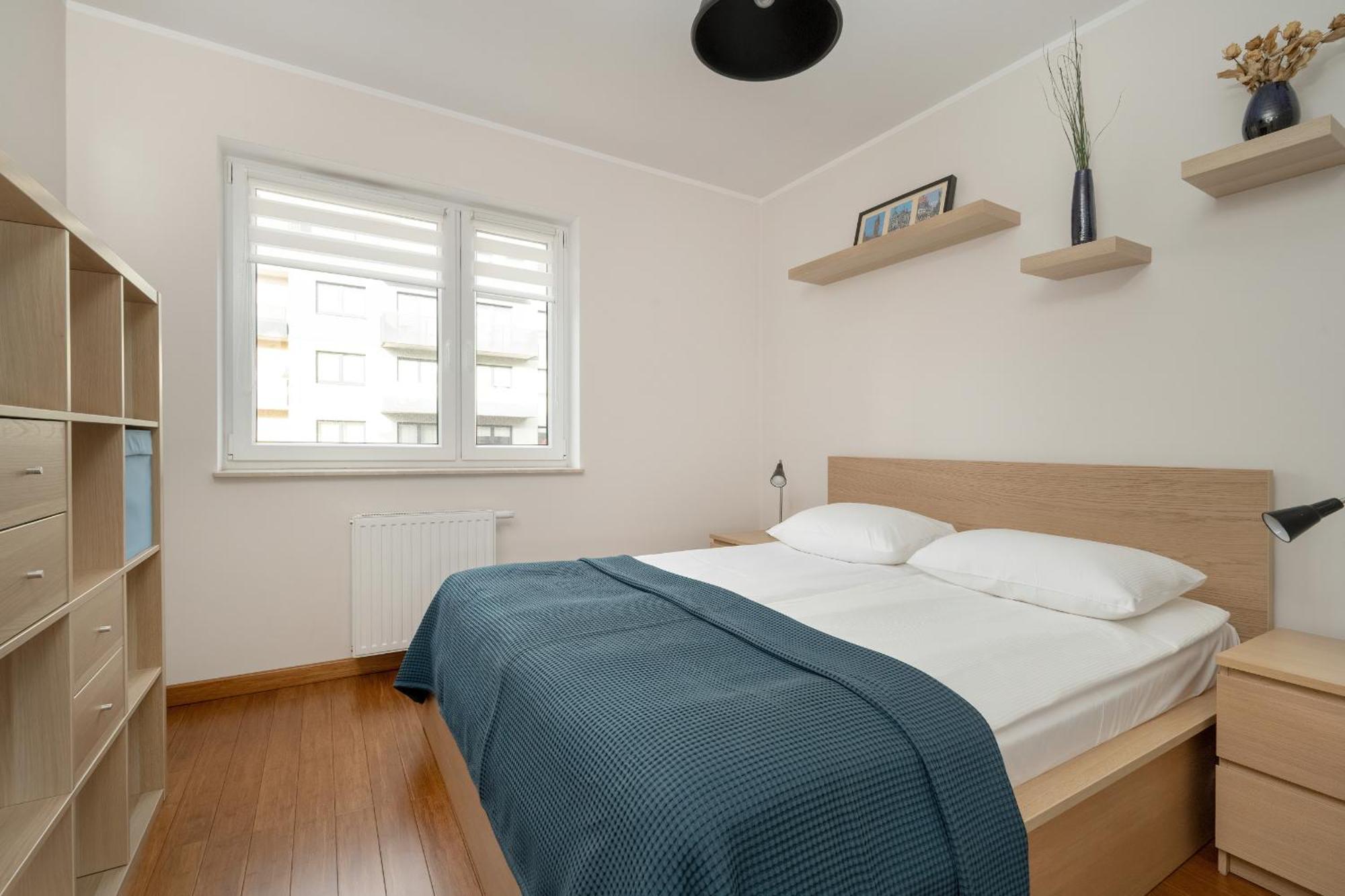 One Bedroom Apartment Nadodrze With Free Garage Wroclaw By Noclegi Renters Exteriör bild